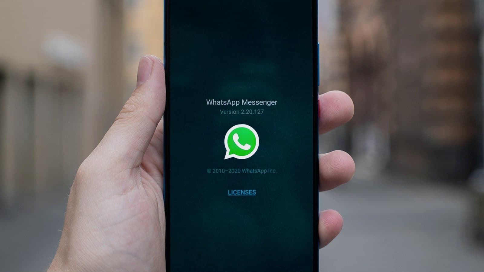 Cómo enviar mensajes masivos por WhatsApp a 10.000 contactos legalmente